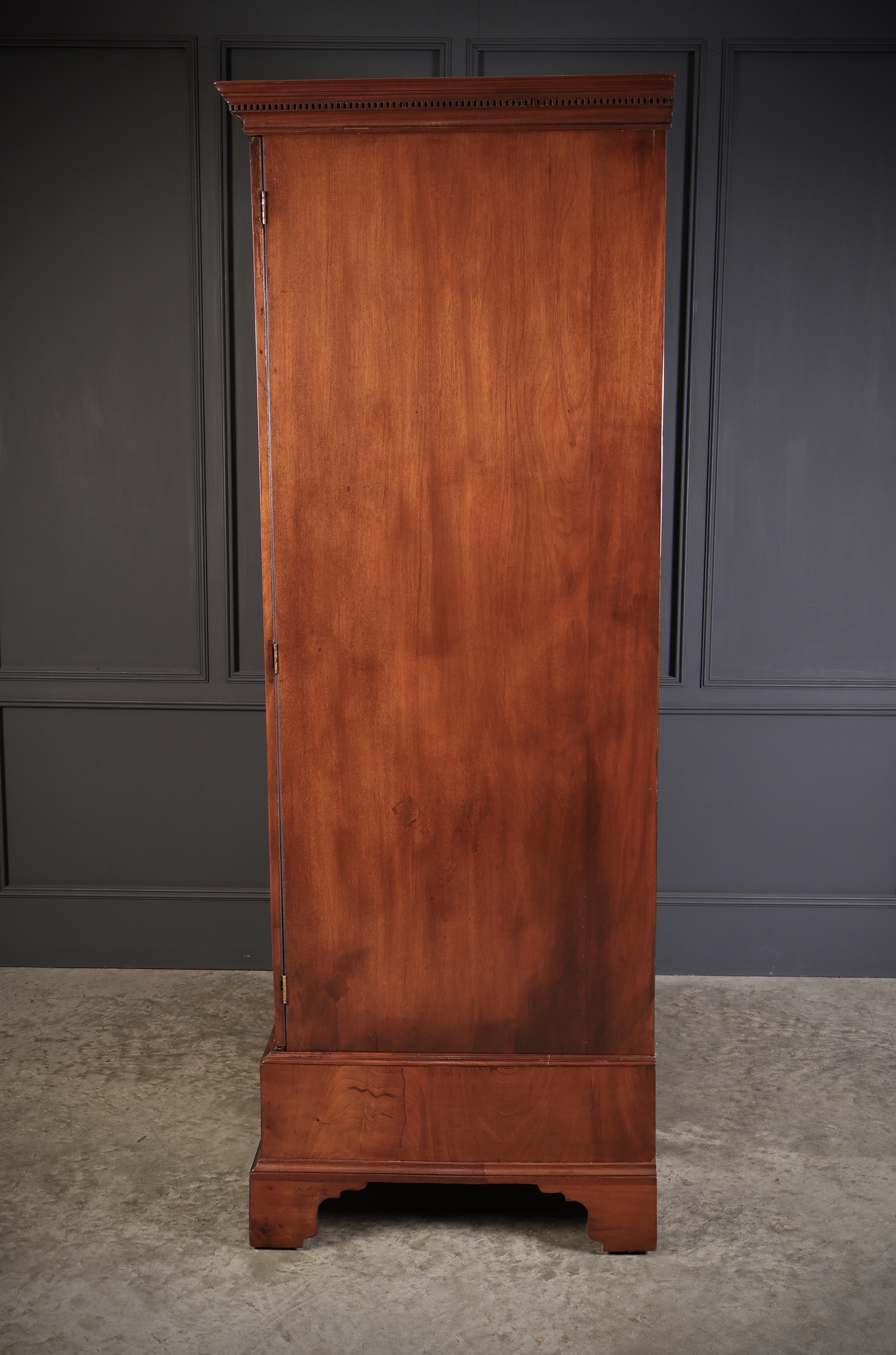 Large Georgian Mahogany Wardrobe - Image 7
